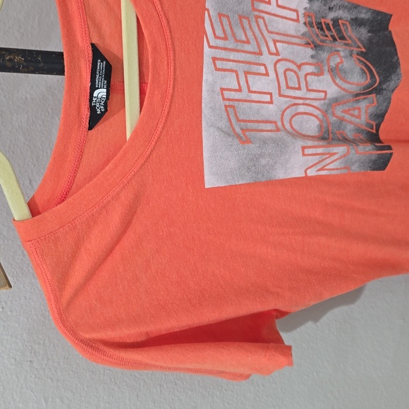 The North Face Women's Orange Graphic Tee Short Sleeve Top T-Shirt Medium - Picture 4 of 11